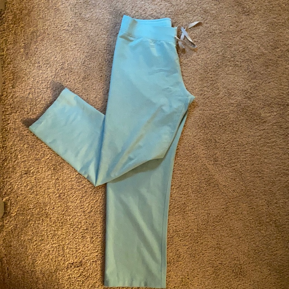 Figs Livingston scrub pants in sea glass